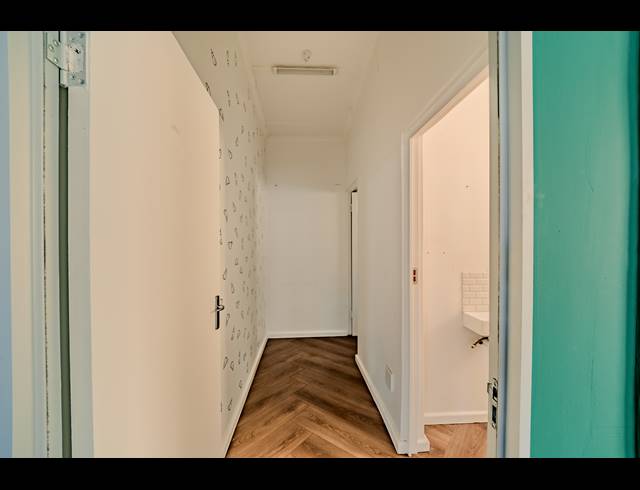 200M² OFFICE FOR SALE IN ESSENWOOD